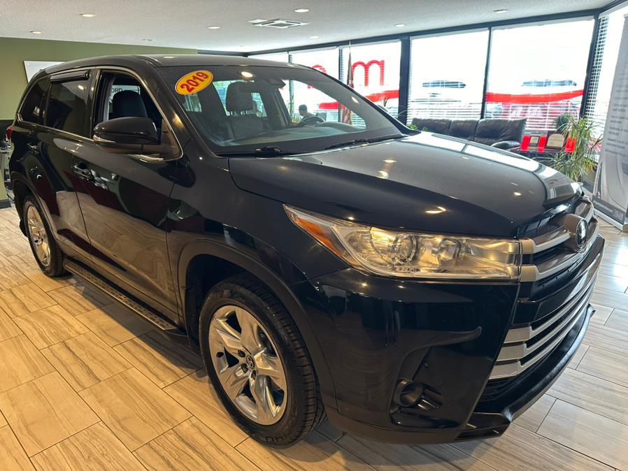 2019 Toyota Highlander LE V6 AWD (Natl), available for sale in West Hartford, Connecticut | AutoMax. West Hartford, Connecticut 2019 Toyota Highlander LE V6 AWD (Natl), available for sale in West Hartford, Connecticut | AutoMax. West Hartford, Connecticut