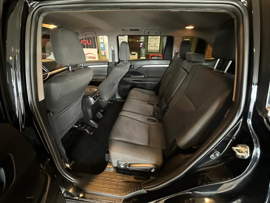 2019 Toyota Highlander LE V6 AWD (Natl), available for sale in West Hartford, Connecticut | AutoMax. West Hartford, Connecticut 2019 Toyota Highlander LE V6 AWD (Natl), available for sale in West Hartford, Connecticut | AutoMax. West Hartford, Connecticut