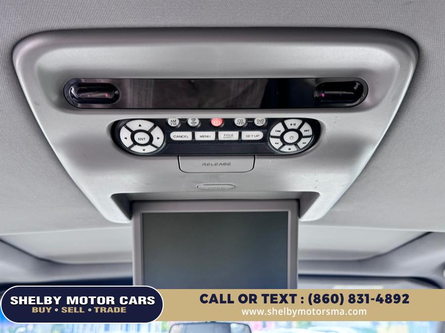 2015 Honda Pilot 4WD 4dr Touring w/RES & Navi, available for sale in Springfield, Massachusetts | Shelby Motor Cars. Springfield, Massachusetts 2015 Honda Pilot 4WD 4dr Touring w/RES & Navi, available for sale in Springfield, Massachusetts | Shelby Motor Cars. Springfield, Massachusetts