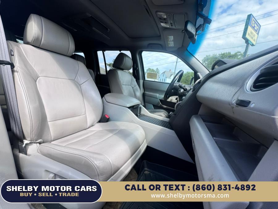 2015 Honda Pilot 4WD 4dr Touring w/RES & Navi, available for sale in Springfield, Massachusetts | Shelby Motor Cars. Springfield, Massachusetts 2015 Honda Pilot 4WD 4dr Touring w/RES & Navi, available for sale in Springfield, Massachusetts | Shelby Motor Cars. Springfield, Massachusetts