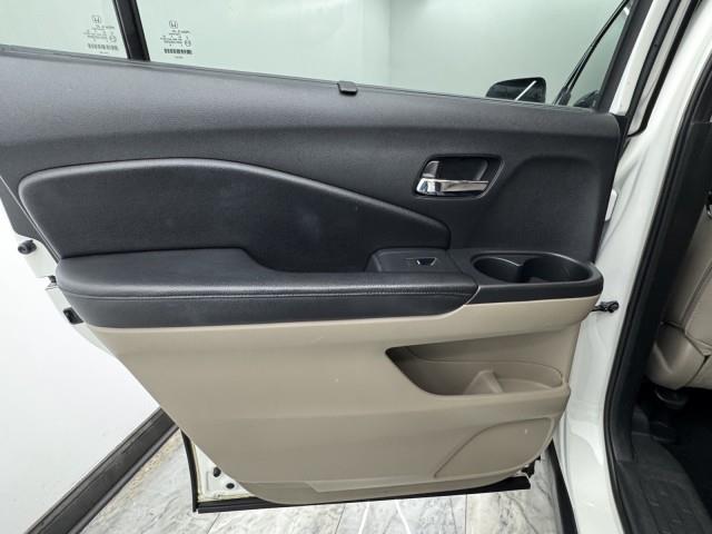 2016 Honda Pilot Elite AWD, available for sale in Maple Shade, New Jersey | Car Revolution. Maple Shade, New Jersey 2016 Honda Pilot Elite AWD, available for sale in Maple Shade, New Jersey | Car Revolution. Maple Shade, New Jersey