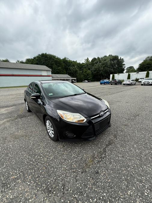 2013 Ford Focus 4dr Sdn SE, available for sale in Springfield, Massachusetts | Auto Globe LLC. Springfield, Massachusetts 2013 Ford Focus 4dr Sdn SE, available for sale in Springfield, Massachusetts | Auto Globe LLC. Springfield, Massachusetts