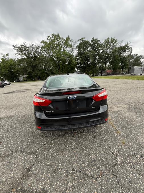 2013 Ford Focus 4dr Sdn SE, available for sale in Springfield, Massachusetts | Auto Globe LLC. Springfield, Massachusetts 2013 Ford Focus 4dr Sdn SE, available for sale in Springfield, Massachusetts | Auto Globe LLC. Springfield, Massachusetts