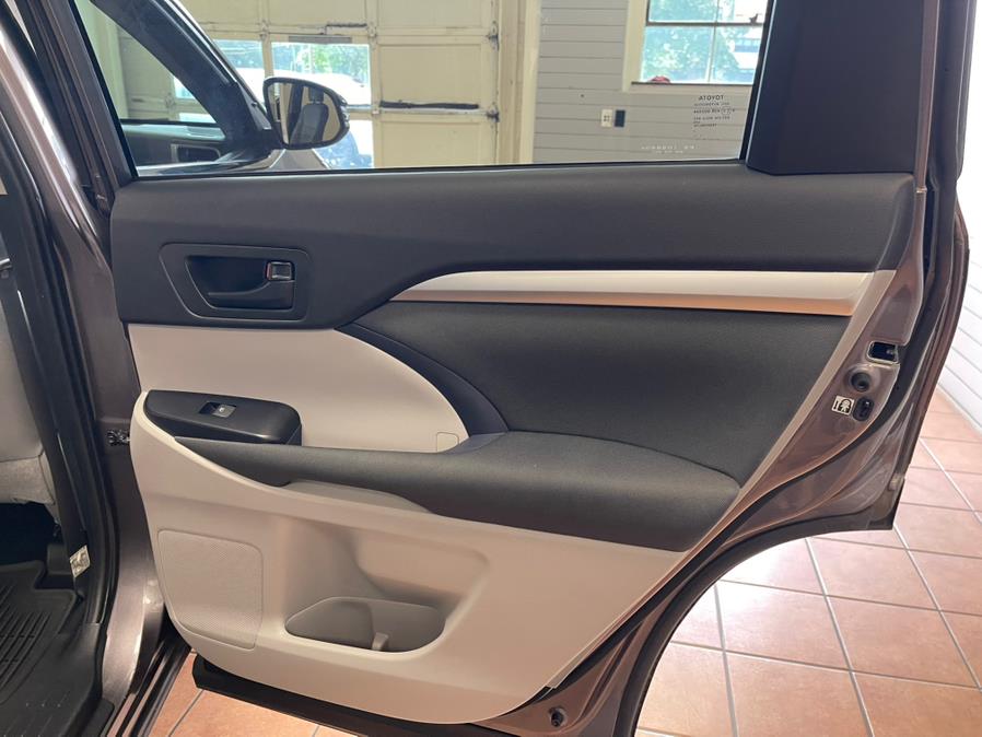 2019 Toyota Highlander LE V6 AWD (Natl), available for sale in Suffern, New York | Rockland Motor Sport. Suffern, New York 2019 Toyota Highlander LE V6 AWD (Natl), available for sale in Suffern, New York | Rockland Motor Sport. Suffern, New York