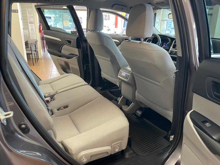 2019 Toyota Highlander LE V6 AWD (Natl), available for sale in Suffern, New York | Rockland Motor Sport. Suffern, New York 2019 Toyota Highlander LE V6 AWD (Natl), available for sale in Suffern, New York | Rockland Motor Sport. Suffern, New York