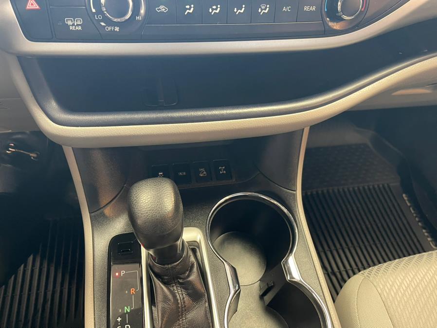 2019 Toyota Highlander LE V6 AWD (Natl), available for sale in Suffern, New York | Rockland Motor Sport. Suffern, New York 2019 Toyota Highlander LE V6 AWD (Natl), available for sale in Suffern, New York | Rockland Motor Sport. Suffern, New York