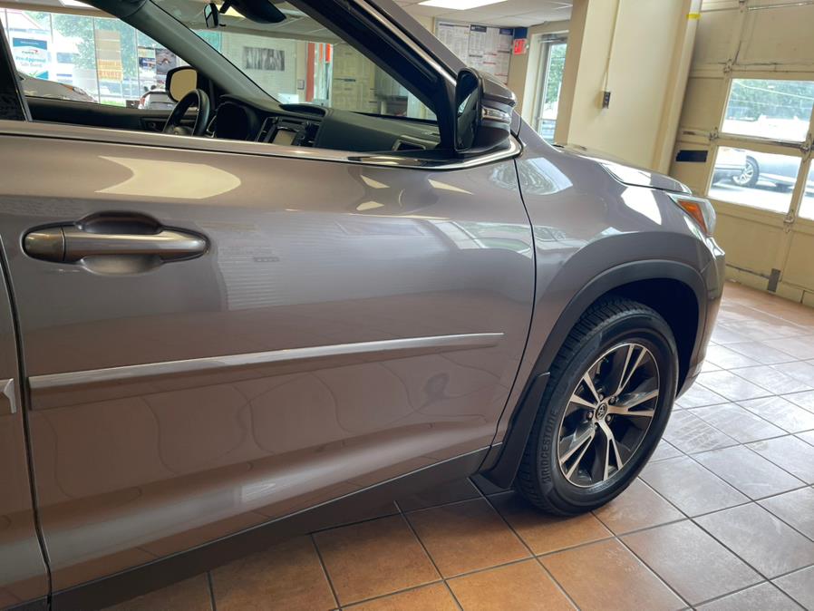 2019 Toyota Highlander LE V6 AWD (Natl), available for sale in Suffern, New York | Rockland Motor Sport. Suffern, New York 2019 Toyota Highlander LE V6 AWD (Natl), available for sale in Suffern, New York | Rockland Motor Sport. Suffern, New York