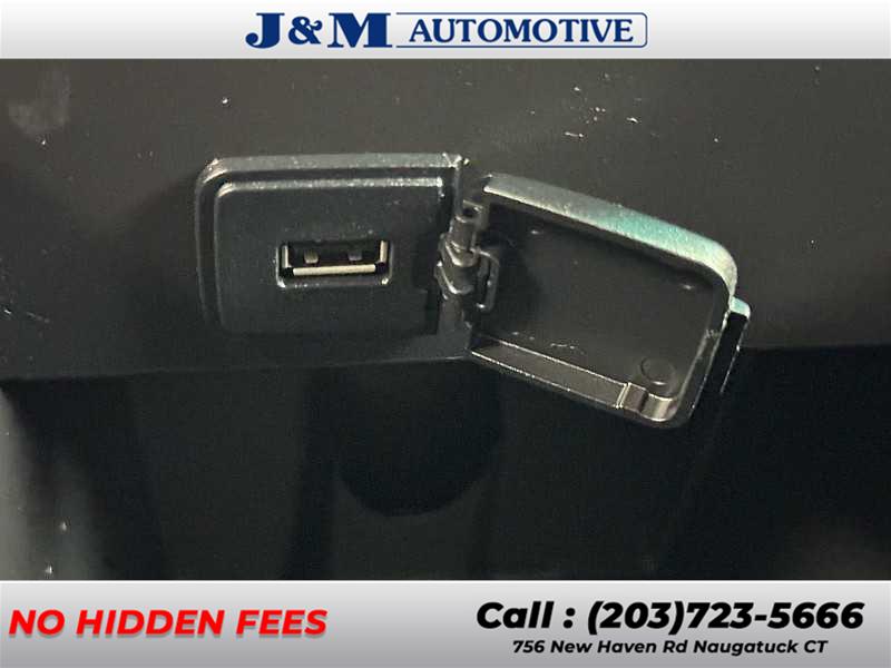 2018 Ford Explorer XLT, available for sale in Naugatuck, Connecticut | J&M Automotive Sls&Svc LLC. Naugatuck, Connecticut 2018 Ford Explorer XLT, available for sale in Naugatuck, Connecticut | J&M Automotive Sls&Svc LLC. Naugatuck, Connecticut