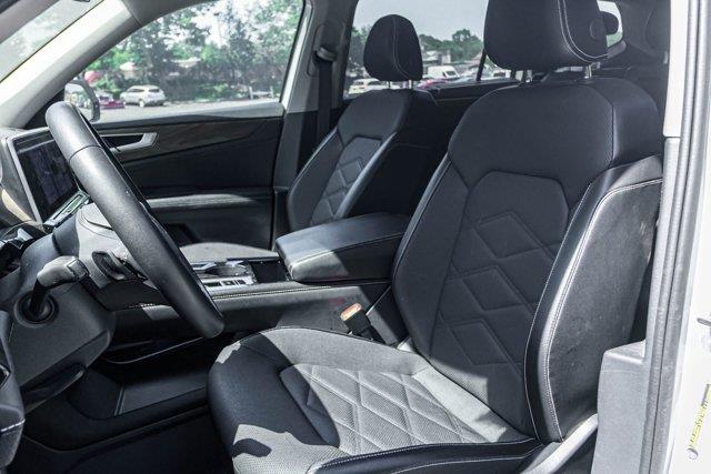 2024 Volkswagen Atlas 2.0T SE w/Technology, available for sale in Great Neck, New York | Camy Cars. Great Neck, New York 2024 Volkswagen Atlas 2.0T SE w/Technology, available for sale in Great Neck, New York | Camy Cars. Great Neck, New York