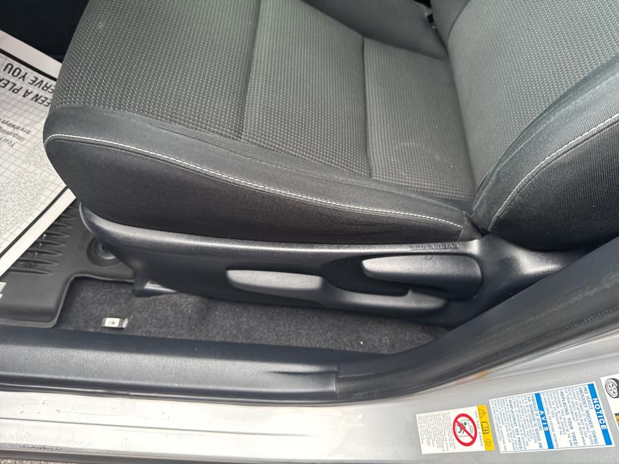 2016 Toyota RAV4 Hybrid AWD 4dr XLE (Natl), available for sale in Worcester, Massachusetts | Worcester Auto Outlet LLC. Worcester, Massachusetts 2016 Toyota RAV4 Hybrid AWD 4dr XLE (Natl), available for sale in Worcester, Massachusetts | Worcester Auto Outlet LLC. Worcester, Massachusetts