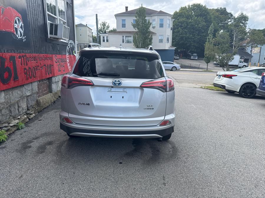 2016 Toyota RAV4 Hybrid AWD 4dr XLE (Natl), available for sale in Worcester, Massachusetts | Worcester Auto Outlet LLC. Worcester, Massachusetts 2016 Toyota RAV4 Hybrid AWD 4dr XLE (Natl), available for sale in Worcester, Massachusetts | Worcester Auto Outlet LLC. Worcester, Massachusetts