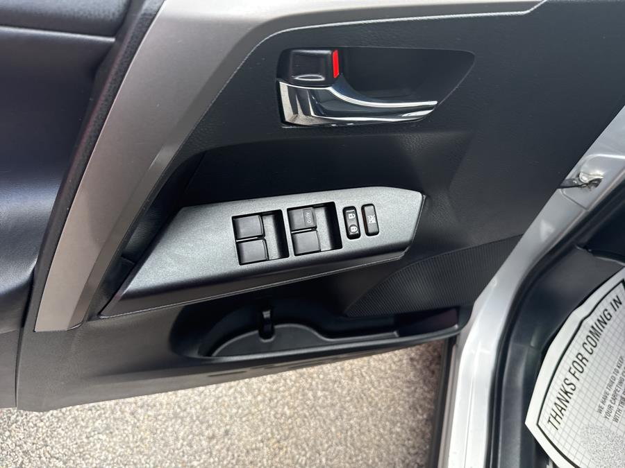 2016 Toyota RAV4 Hybrid AWD 4dr XLE (Natl), available for sale in Worcester, Massachusetts | Worcester Auto Outlet LLC. Worcester, Massachusetts 2016 Toyota RAV4 Hybrid AWD 4dr XLE (Natl), available for sale in Worcester, Massachusetts | Worcester Auto Outlet LLC. Worcester, Massachusetts