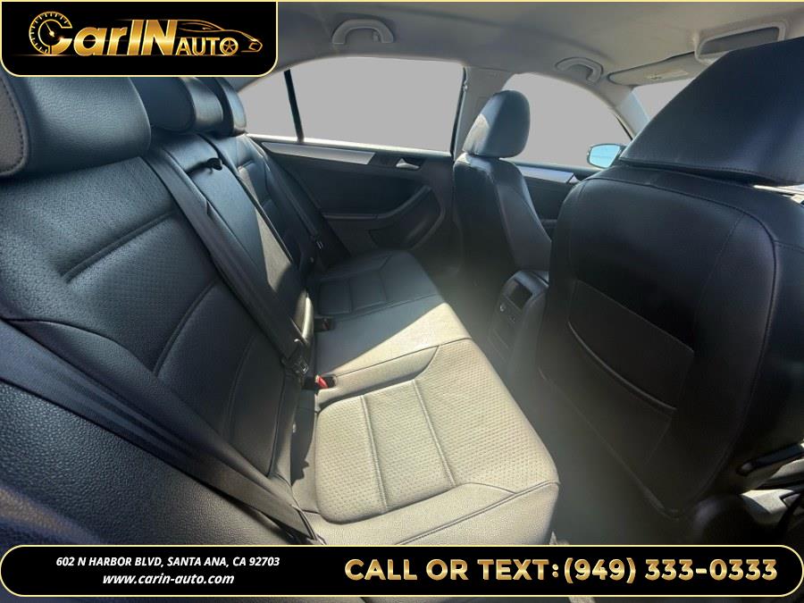 2013 Volkswagen Jetta Sedan 4dr Auto SE PZEV, available for sale in Santa Ana, California | Carin Auto. Santa Ana, California 2013 Volkswagen Jetta Sedan 4dr Auto SE PZEV, available for sale in Santa Ana, California | Carin Auto. Santa Ana, California