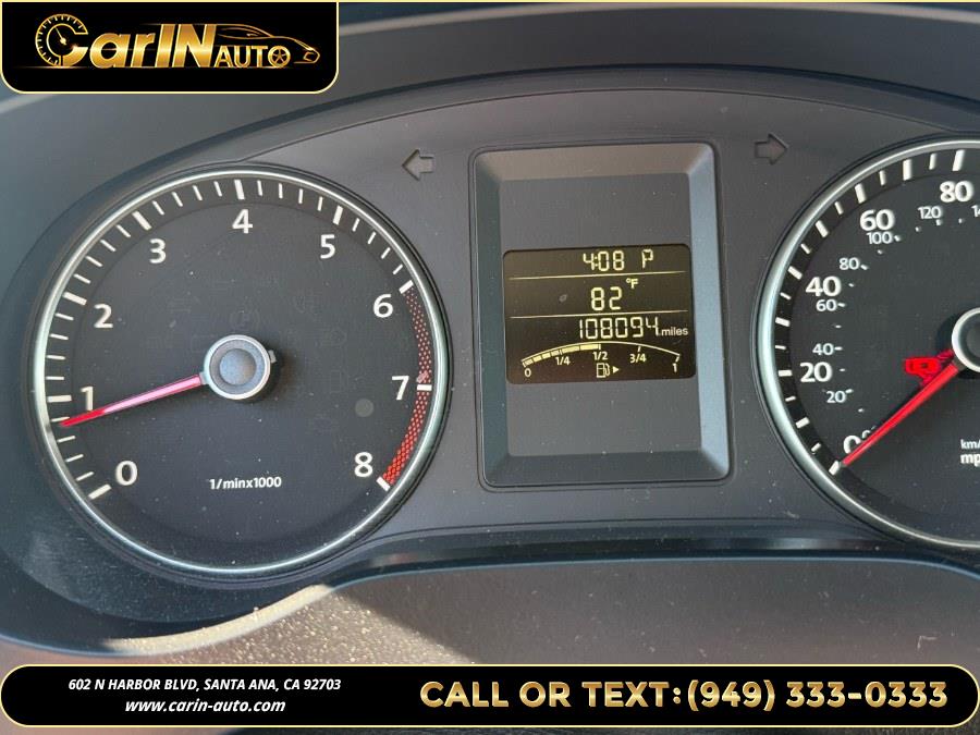 2013 Volkswagen Jetta Sedan 4dr Auto SE PZEV, available for sale in Santa Ana, California | Carin Auto. Santa Ana, California 2013 Volkswagen Jetta Sedan 4dr Auto SE PZEV, available for sale in Santa Ana, California | Carin Auto. Santa Ana, California