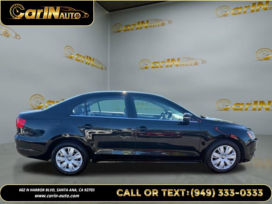 2013 Volkswagen Jetta Sedan 4dr Auto SE PZEV, available for sale in Santa Ana, California | Carin Auto. Santa Ana, California 2013 Volkswagen Jetta Sedan 4dr Auto SE PZEV, available for sale in Santa Ana, California | Carin Auto. Santa Ana, California