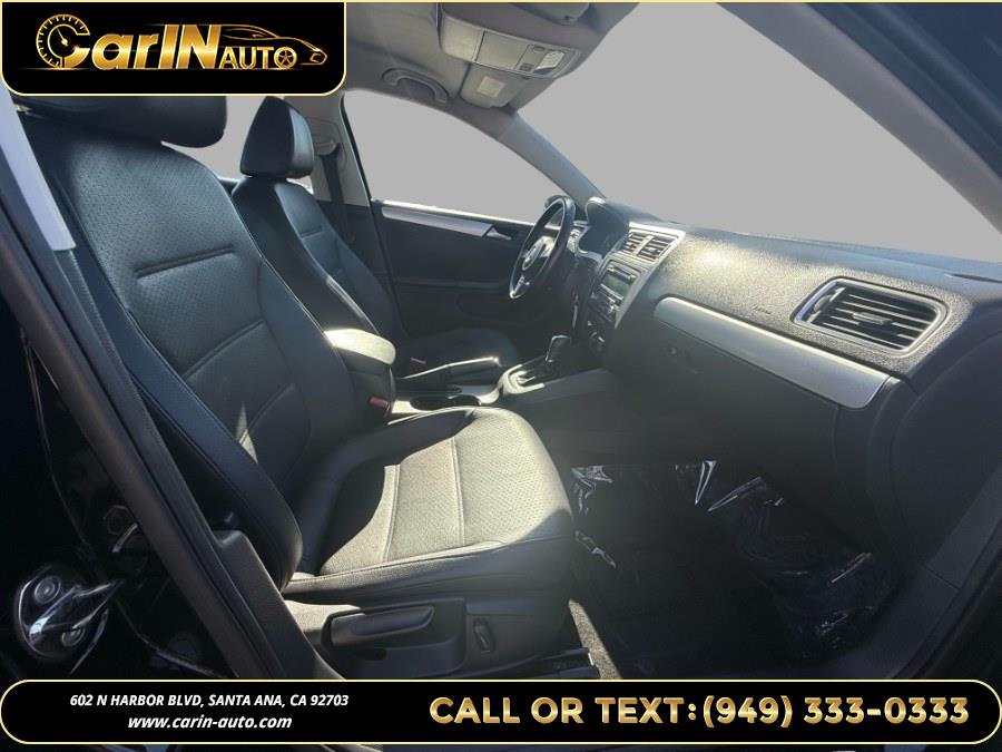 2013 Volkswagen Jetta Sedan 4dr Auto SE PZEV, available for sale in Santa Ana, California | Carin Auto. Santa Ana, California 2013 Volkswagen Jetta Sedan 4dr Auto SE PZEV, available for sale in Santa Ana, California | Carin Auto. Santa Ana, California