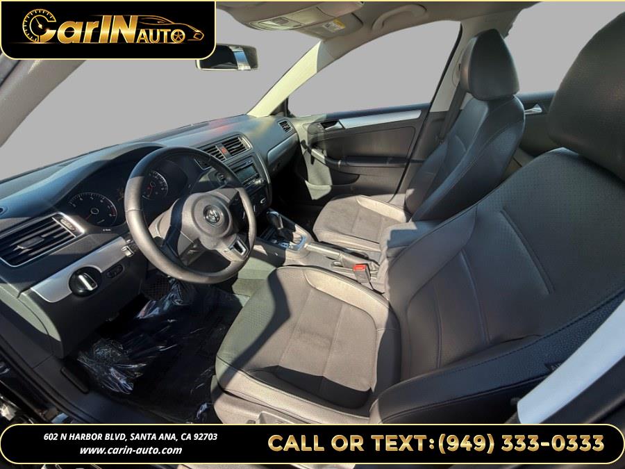 2013 Volkswagen Jetta Sedan 4dr Auto SE PZEV, available for sale in Santa Ana, California | Carin Auto. Santa Ana, California 2013 Volkswagen Jetta Sedan 4dr Auto SE PZEV, available for sale in Santa Ana, California | Carin Auto. Santa Ana, California