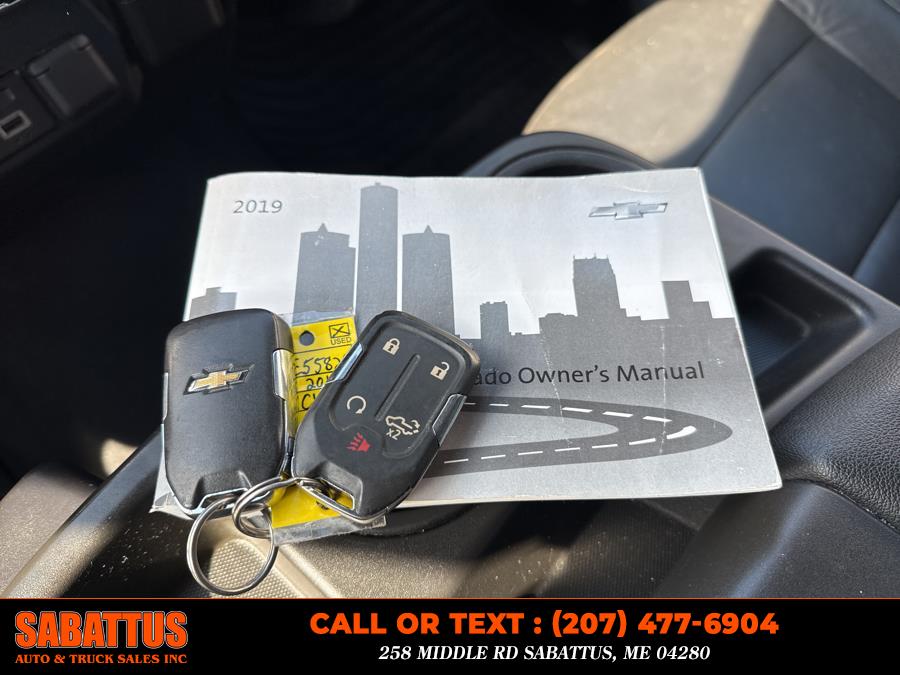 2019 Chevrolet Silverado 1500 4WD Double Cab 147" LT, available for sale in Sabattus, Maine | Sabattus Auto and Truck Sales Inc. Sabattus, Maine 2019 Chevrolet Silverado 1500 4WD Double Cab 147" LT, available for sale in Sabattus, Maine | Sabattus Auto and Truck Sales Inc. Sabattus, Maine