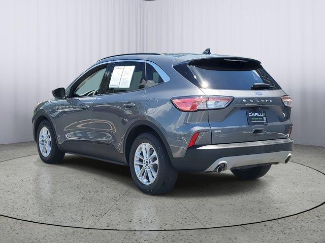 2021 Ford Escape SE photo 4