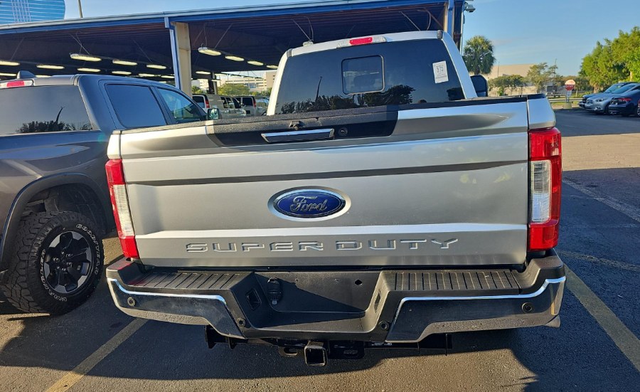 2017 Ford Super Duty F-250 SRW Lariat 4WD Crew Cab 8'' Box, available for sale in Fort Myers, Florida | Carlux Fort Myers. Fort Myers, Florida 2017 Ford Super Duty F-250 SRW Lariat 4WD Crew Cab 8'' Box, available for sale in Fort Myers, Florida | Carlux Fort Myers. Fort Myers, Florida