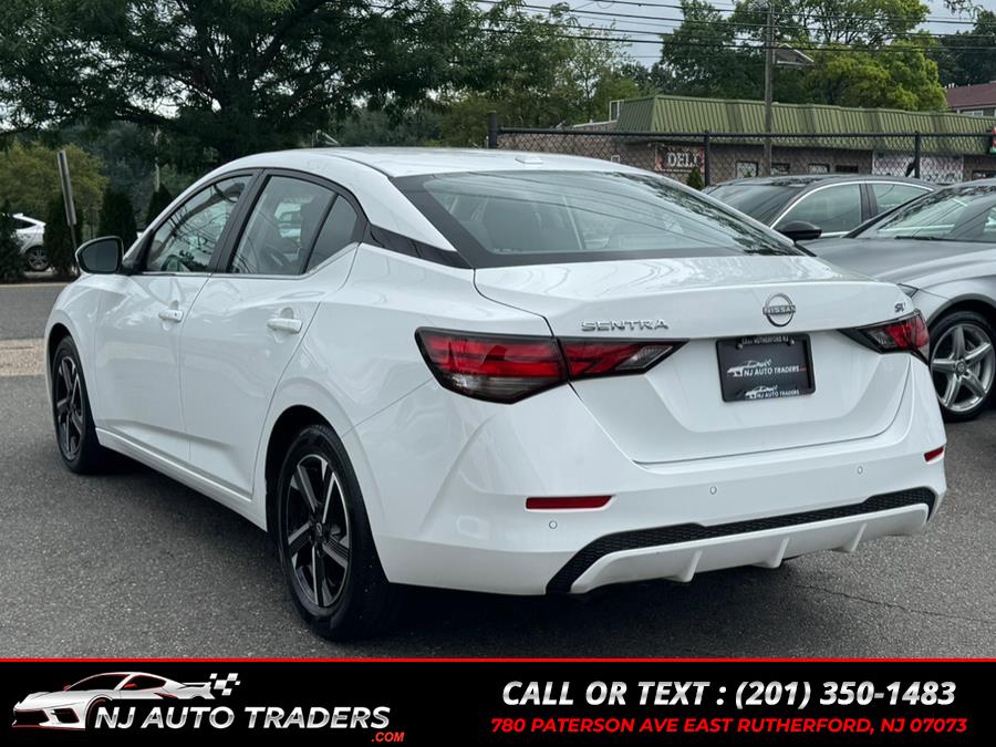 2024 Nissan Sentra SV photo 3