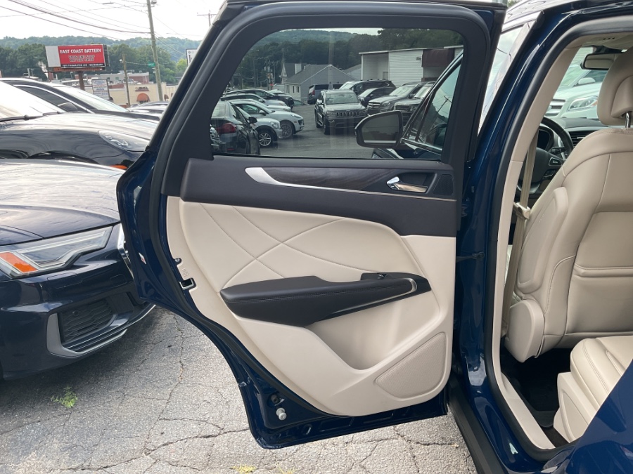 2019 Lincoln MKC Reserve AWD, available for sale in Waterbury, Connecticut | Jim Juliani Motors. Waterbury, Connecticut 2019 Lincoln MKC Reserve AWD, available for sale in Waterbury, Connecticut | Jim Juliani Motors. Waterbury, Connecticut