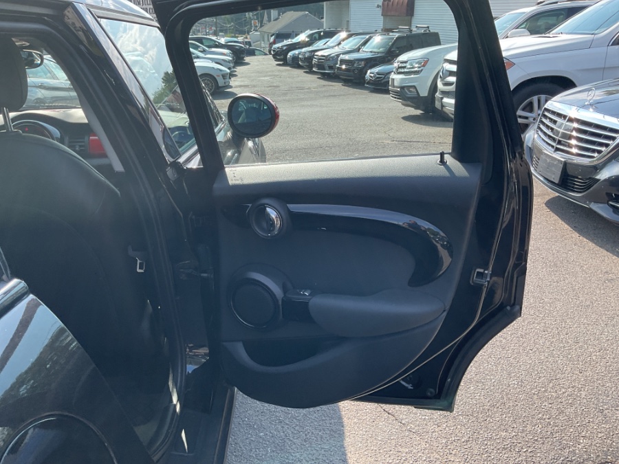2019 MINI Hardtop 4 Door Cooper FWD, available for sale in Waterbury, Connecticut | Jim Juliani Motors. Waterbury, Connecticut 2019 MINI Hardtop 4 Door Cooper FWD, available for sale in Waterbury, Connecticut | Jim Juliani Motors. Waterbury, Connecticut