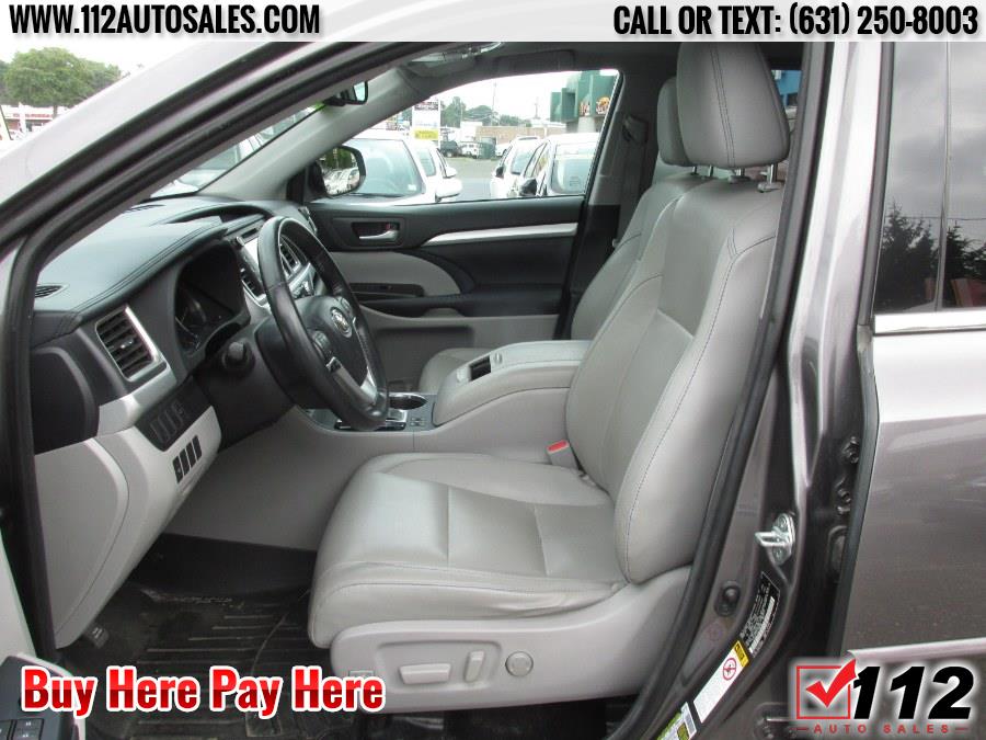 2015 Toyota Highlander Xle AWD 4dr V6 XLE (Natl), available for sale in Patchogue, New York | 112 Auto Sales. Patchogue, New York 2015 Toyota Highlander Xle AWD 4dr V6 XLE (Natl), available for sale in Patchogue, New York | 112 Auto Sales. Patchogue, New York