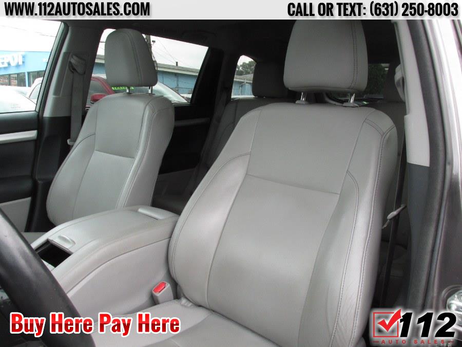 2015 Toyota Highlander Xle AWD 4dr V6 XLE (Natl), available for sale in Patchogue, New York | 112 Auto Sales. Patchogue, New York 2015 Toyota Highlander Xle AWD 4dr V6 XLE (Natl), available for sale in Patchogue, New York | 112 Auto Sales. Patchogue, New York