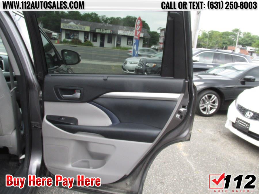 2015 Toyota Highlander Xle AWD 4dr V6 XLE (Natl), available for sale in Patchogue, New York | 112 Auto Sales. Patchogue, New York 2015 Toyota Highlander Xle AWD 4dr V6 XLE (Natl), available for sale in Patchogue, New York | 112 Auto Sales. Patchogue, New York