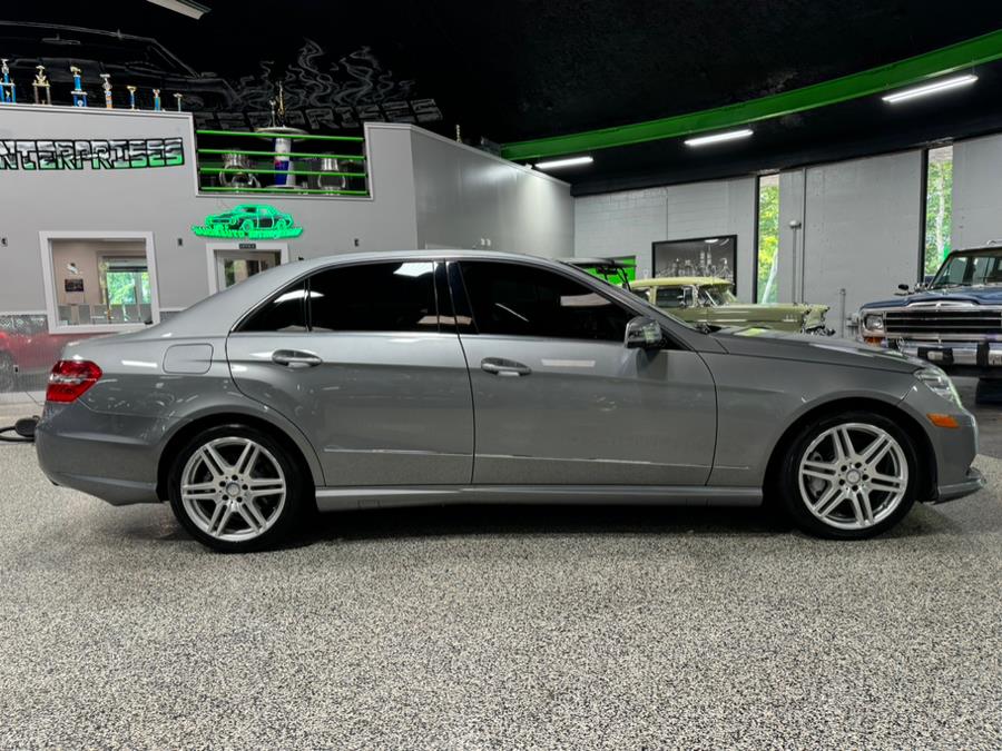 2010 Mercedes-Benz E-Class 4dr Sdn E550 Luxury 4MATIC, available for sale in Oxford, Connecticut | Buonauto Enterprises. Oxford, Connecticut 2010 Mercedes-Benz E-Class 4dr Sdn E550 Luxury 4MATIC, available for sale in Oxford, Connecticut | Buonauto Enterprises. Oxford, Connecticut