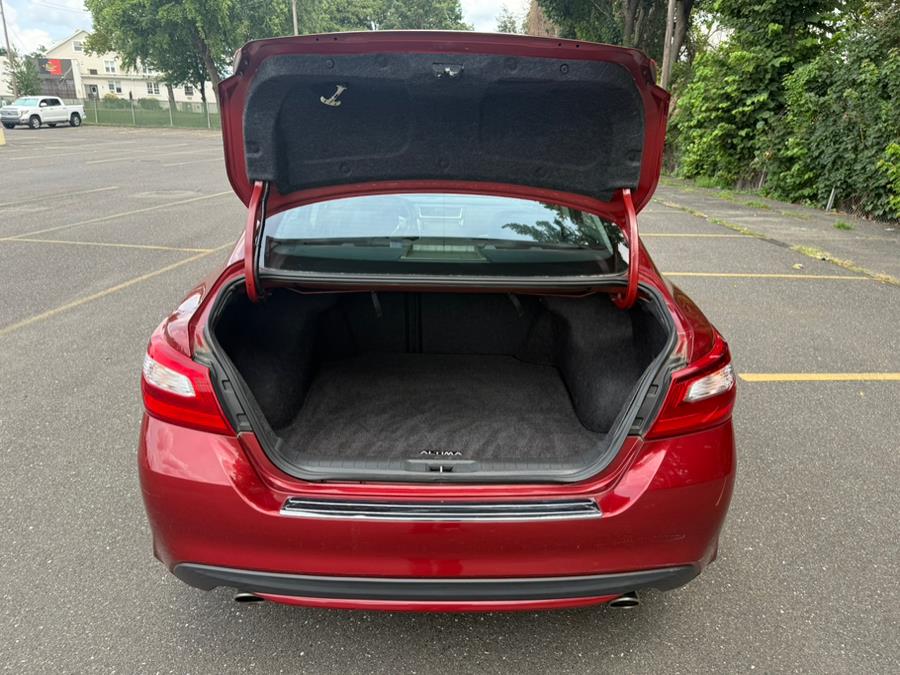 2017 Nissan Altima 2.5 SL Sedan, available for sale in Philadelphia, Pennsylvania | Eugen's Auto Sales & Repairs. Philadelphia, Pennsylvania 2017 Nissan Altima 2.5 SL Sedan, available for sale in Philadelphia, Pennsylvania | Eugen's Auto Sales & Repairs. Philadelphia, Pennsylvania