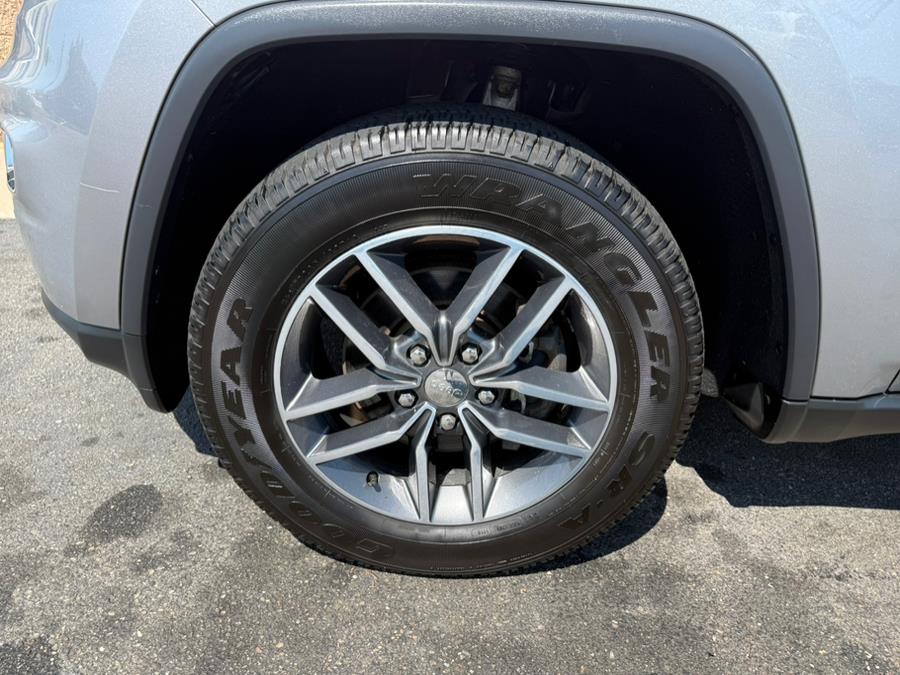 2017 Jeep Grand Cherokee Limited 4x4, available for sale in East Windsor, Connecticut | Century Auto And Truck. East Windsor, Connecticut 2017 Jeep Grand Cherokee Limited 4x4, available for sale in East Windsor, Connecticut | Century Auto And Truck. East Windsor, Connecticut