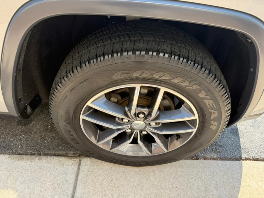 2017 Jeep Grand Cherokee Limited 4x4, available for sale in East Windsor, Connecticut | Century Auto And Truck. East Windsor, Connecticut 2017 Jeep Grand Cherokee Limited 4x4, available for sale in East Windsor, Connecticut | Century Auto And Truck. East Windsor, Connecticut