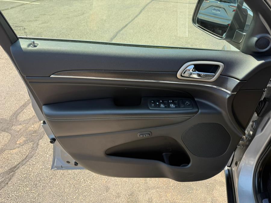 2017 Jeep Grand Cherokee Limited 4x4, available for sale in East Windsor, Connecticut | Century Auto And Truck. East Windsor, Connecticut 2017 Jeep Grand Cherokee Limited 4x4, available for sale in East Windsor, Connecticut | Century Auto And Truck. East Windsor, Connecticut