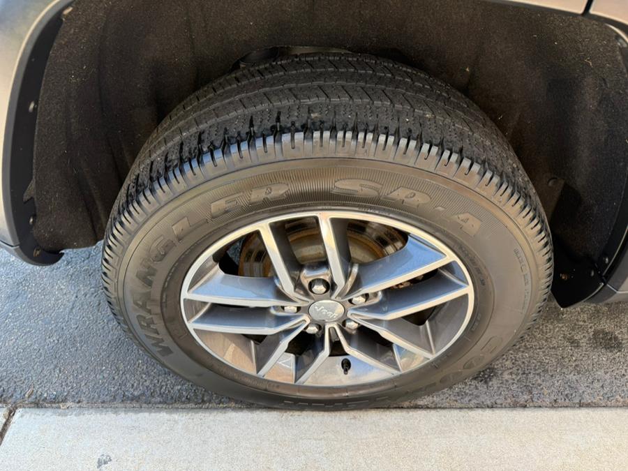 2017 Jeep Grand Cherokee Limited 4x4, available for sale in East Windsor, Connecticut | Century Auto And Truck. East Windsor, Connecticut 2017 Jeep Grand Cherokee Limited 4x4, available for sale in East Windsor, Connecticut | Century Auto And Truck. East Windsor, Connecticut