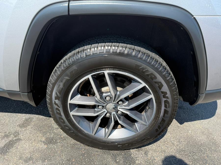 2017 Jeep Grand Cherokee Limited 4x4, available for sale in East Windsor, Connecticut | Century Auto And Truck. East Windsor, Connecticut 2017 Jeep Grand Cherokee Limited 4x4, available for sale in East Windsor, Connecticut | Century Auto And Truck. East Windsor, Connecticut