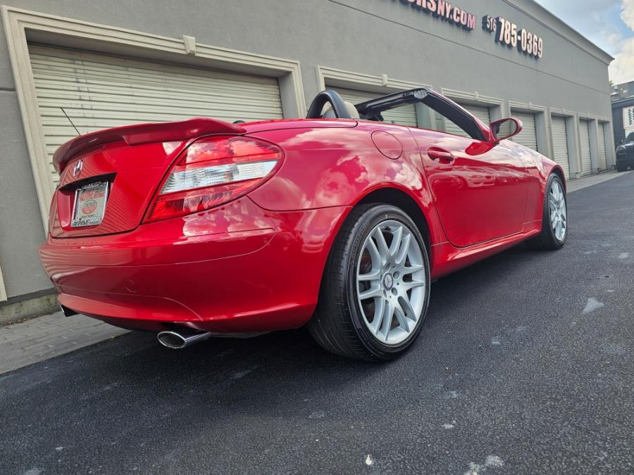 2007 Mercedes-Benz SLK-Class 2dr Roadster 3.5L, available for sale in Wantagh, New York | Alpine Motors Inc. Wantagh, New York 2007 Mercedes-Benz SLK-Class 2dr Roadster 3.5L, available for sale in Wantagh, New York | Alpine Motors Inc. Wantagh, New York