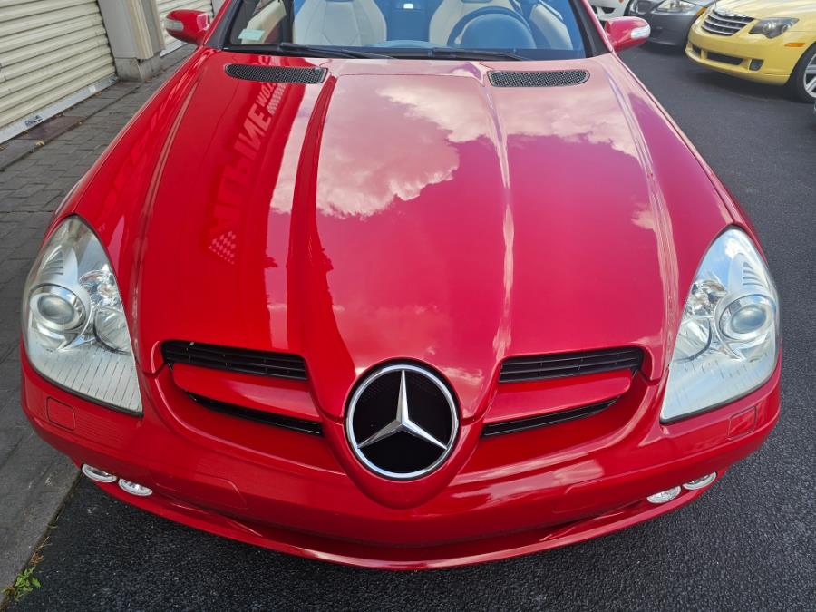 2007 Mercedes-Benz SLK-Class 2dr Roadster 3.5L, available for sale in Wantagh, New York | Alpine Motors Inc. Wantagh, New York 2007 Mercedes-Benz SLK-Class 2dr Roadster 3.5L, available for sale in Wantagh, New York | Alpine Motors Inc. Wantagh, New York