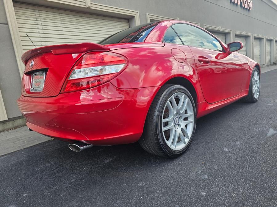 2007 Mercedes-Benz SLK-Class 2dr Roadster 3.5L, available for sale in Wantagh, New York | Alpine Motors Inc. Wantagh, New York 2007 Mercedes-Benz SLK-Class 2dr Roadster 3.5L, available for sale in Wantagh, New York | Alpine Motors Inc. Wantagh, New York