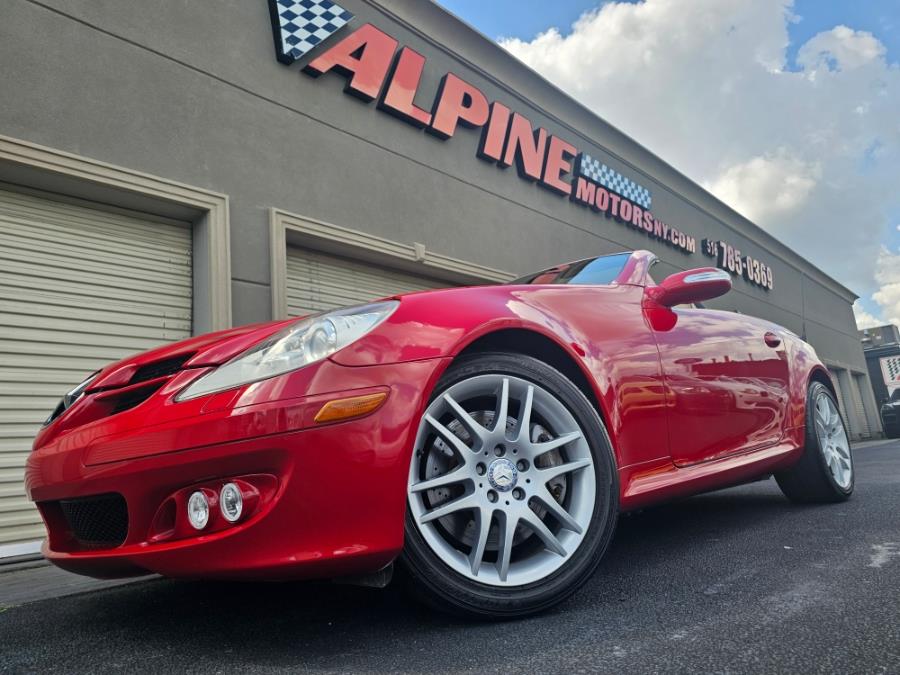 2007 Mercedes-Benz SLK-Class 2dr Roadster 3.5L, available for sale in Wantagh, New York | Alpine Motors Inc. Wantagh, New York 2007 Mercedes-Benz SLK-Class 2dr Roadster 3.5L, available for sale in Wantagh, New York | Alpine Motors Inc. Wantagh, New York