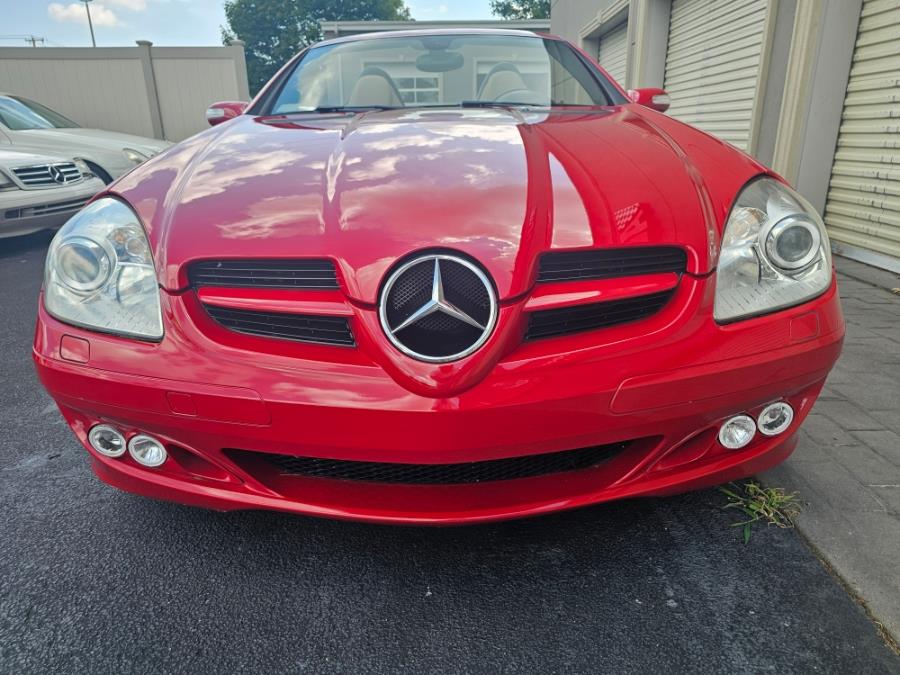 2007 Mercedes-Benz SLK-Class 2dr Roadster 3.5L, available for sale in Wantagh, New York | Alpine Motors Inc. Wantagh, New York 2007 Mercedes-Benz SLK-Class 2dr Roadster 3.5L, available for sale in Wantagh, New York | Alpine Motors Inc. Wantagh, New York