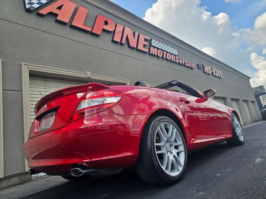 2007 Mercedes-Benz SLK-Class 2dr Roadster 3.5L, available for sale in Wantagh, New York | Alpine Motors Inc. Wantagh, New York 2007 Mercedes-Benz SLK-Class 2dr Roadster 3.5L, available for sale in Wantagh, New York | Alpine Motors Inc. Wantagh, New York