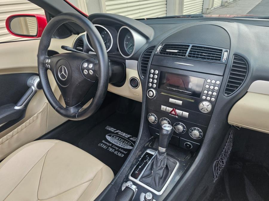 2007 Mercedes-Benz SLK-Class 2dr Roadster 3.5L, available for sale in Wantagh, New York | Alpine Motors Inc. Wantagh, New York 2007 Mercedes-Benz SLK-Class 2dr Roadster 3.5L, available for sale in Wantagh, New York | Alpine Motors Inc. Wantagh, New York