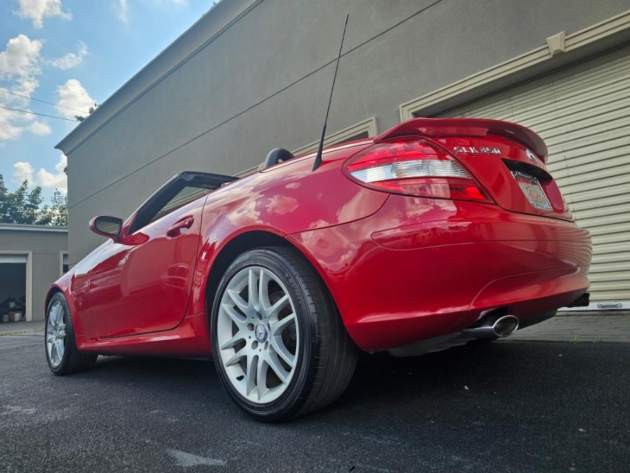 2007 Mercedes-Benz SLK-Class 2dr Roadster 3.5L, available for sale in Wantagh, New York | Alpine Motors Inc. Wantagh, New York 2007 Mercedes-Benz SLK-Class 2dr Roadster 3.5L, available for sale in Wantagh, New York | Alpine Motors Inc. Wantagh, New York