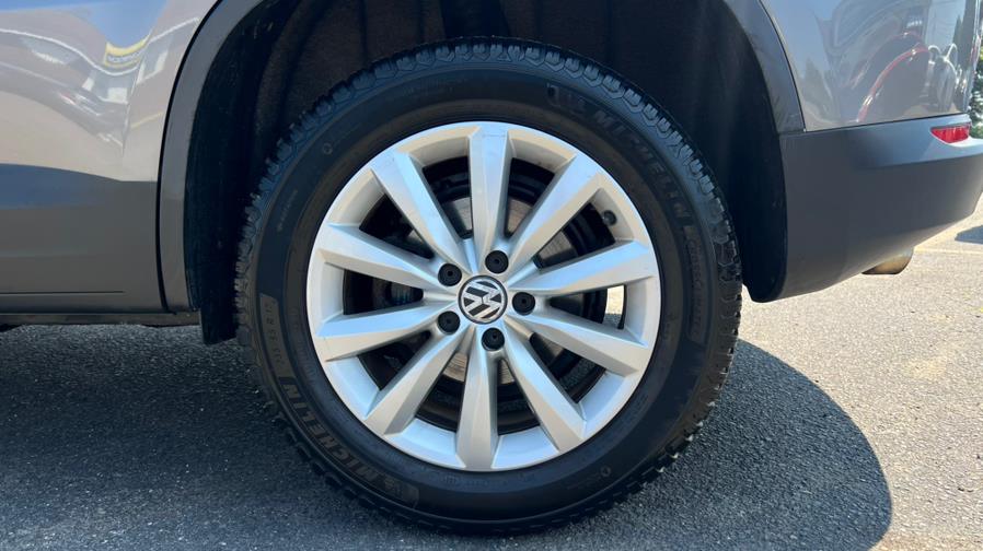 2011 Volkswagen Tiguan 4WD 4dr SE 4Motion, available for sale in East Windsor, Connecticut | A1 Auto Sale LLC. East Windsor, Connecticut 2011 Volkswagen Tiguan 4WD 4dr SE 4Motion, available for sale in East Windsor, Connecticut | A1 Auto Sale LLC. East Windsor, Connecticut
