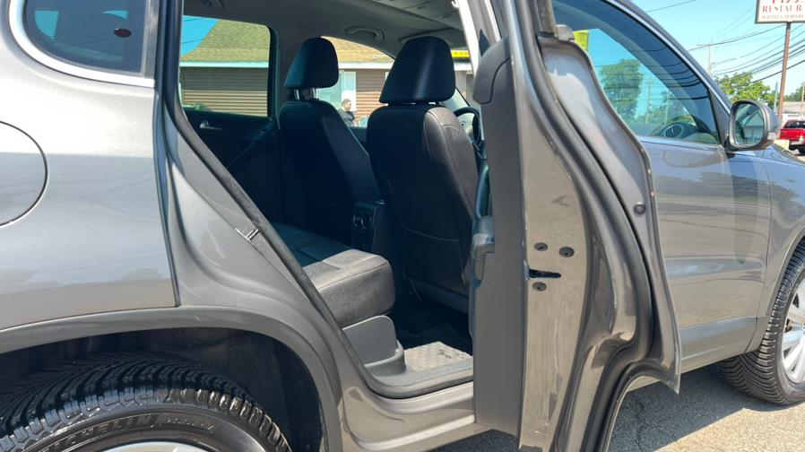 2011 Volkswagen Tiguan 4WD 4dr SE 4Motion, available for sale in East Windsor, Connecticut | A1 Auto Sale LLC. East Windsor, Connecticut 2011 Volkswagen Tiguan 4WD 4dr SE 4Motion, available for sale in East Windsor, Connecticut | A1 Auto Sale LLC. East Windsor, Connecticut