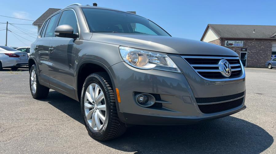 2011 Volkswagen Tiguan 4WD 4dr SE 4Motion, available for sale in East Windsor, Connecticut | A1 Auto Sale LLC. East Windsor, Connecticut 2011 Volkswagen Tiguan 4WD 4dr SE 4Motion, available for sale in East Windsor, Connecticut | A1 Auto Sale LLC. East Windsor, Connecticut