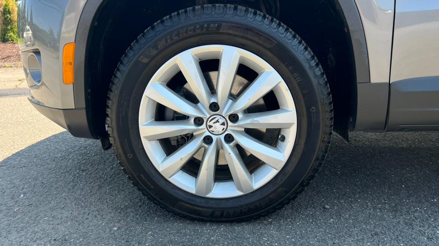 2011 Volkswagen Tiguan 4WD 4dr SE 4Motion, available for sale in East Windsor, Connecticut | A1 Auto Sale LLC. East Windsor, Connecticut 2011 Volkswagen Tiguan 4WD 4dr SE 4Motion, available for sale in East Windsor, Connecticut | A1 Auto Sale LLC. East Windsor, Connecticut