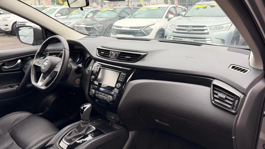 2022 Nissan Rogue Sport SL Sport Utility 4D, available for sale in Linden, New Jersey | Route 27 Auto Mall. Linden, New Jersey 2022 Nissan Rogue Sport SL Sport Utility 4D, available for sale in Linden, New Jersey | Route 27 Auto Mall. Linden, New Jersey